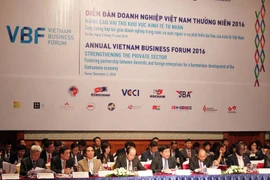 Thiếu minh bạch, phí ngoài luồng cao