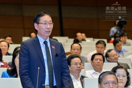 Cán bộ hải quan suy thoái, trách nhiệm bộ trưởng ở đâu?