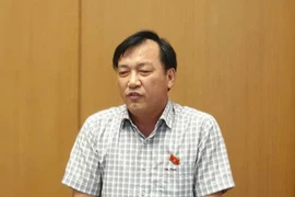 Phân cấp, phân quyền nhưng vẫn phải hỏi lên trên