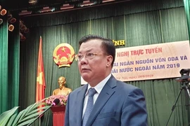 Bộ trưởng Đinh Tiến Dũng lo vì cả ngàn tỉ đồng không tiêu được