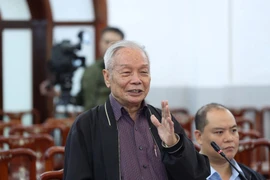 'Đổi mới chính trị hơi chậm, Đại hội XIII cần có quyết sách'