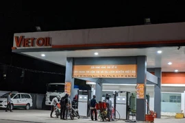 Vì sao Xuyên Việt Oil và Nam Sông Hậu bị tạm dừng nhập khẩu xăng dầu?