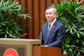 Trình sửa bốn luật thuế: Chính phủ đề xuất giao quyền, Ủy ban thẩm tra yêu cầu giải trình thêm