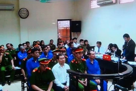 Căng thẳng tại phiên tòa xét xử Dương Chí Dũng: Luật sư nổi cáu với HĐXX