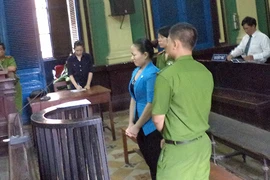 Một phụ nữ Trung Quốc đưa ma túy vào VN