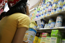 Giá sữa: Giảm thì ít, 'mê hồn trận' lách luật thì nhiều