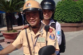 Nữ sinh viết thư cảm ơn CSGT đưa đi thi