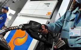 Qũy bình ổn giá xăng dầu dư gần 1.600 tỉ đồng
