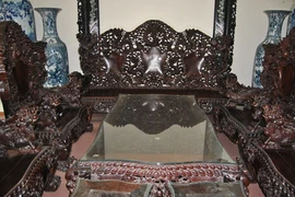 Bộ bàn ghế cổ giá 100 tỷ đồng của trùm giang hồ Bắc Ninh
