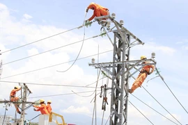 Thủ tướng: Biên chế trong ngành điện quá nhiều 