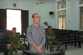 Mua ma túy cho...tôm ăn, bị phạt 10 năm tù