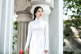Hồng Nhung, Lệ Quyên với “Khúc tình xưa” sưởi ấm người Hà Nội 