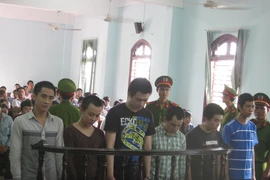 Nẹt pô khiếu khích rủ đua xe, người chết, kẻ vào tù
