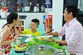 Bữa cơm tất niên không giống ai của vợ chồng Thanh Thúy