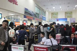 Hàng loạt chuyến bay lại bị hủy chuyến, hoãn bay vì thời tiết