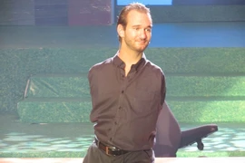 Nick Vujicic - người không tay không chân trở lại Việt Nam