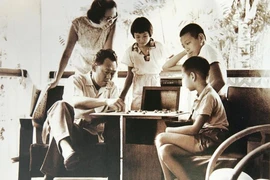 Ông Lý Quang Diệu dạy con như thế nào?
