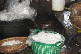 ‘Soi’ từ nước đá đến heo quay: Độc và bẩn