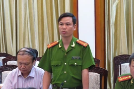 Công an huyện Cẩm Giàng: ‘Không có việc người dân bị xe xích nghiến lên người’