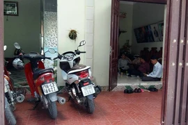 Chùm ảnh gia đình ông Đoàn Văn Vươn vui mừng nghe tin đặc xá