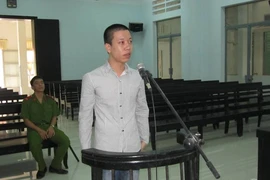 Nhân viên bán xăng lên ‘kịch bản’ cướp tiền tinh vi