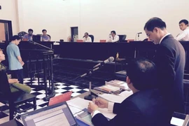 Căng thẳng phần tranh luận vụ 'chai nước có ruồi giá 500 triệu đồng'