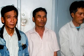 Nhóm cờ bạc bịp tinh vi trên xe khách sa lưới