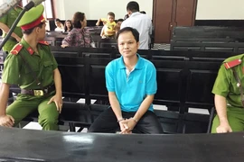 Chai nước có ruồi: Nguyên thẩm phán TAND Tối cao sẽ bào chữa cho bị cáo Minh