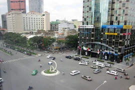Thu phí cao xe dừng, đậu tại các tuyến đường trung tâm