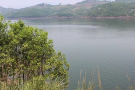 Tìm thấy thi thể người chồng trong vụ lật ghe ở sông Tranh
