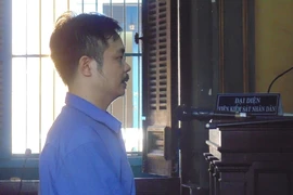 Lừa 'chạy' giấy phép cho đại gia, ‘ẵm’ 29 tỉ đồng