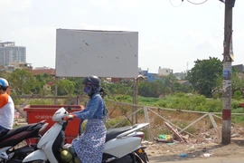 Đừng 'treo' mãi các dự án cầu, đường…
