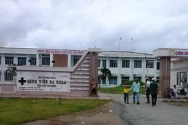 Một bệnh viện có 3 trưởng khoa xin nghỉ vì lương thấp