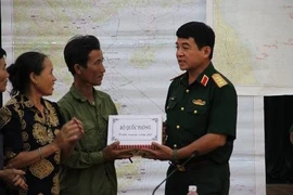 Su-30MK2 gặp nạn: Bộ Quốc phòng khen thưởng ngư dân cứu phi công Cường