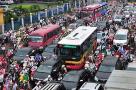Mới: Bảng giá tính LP trước bạ ô tô, xe máy từ 1-1-2017