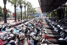 Mới: Mức giá trông giữ ô tô, xe máy năm 2017 ở TP.HCM