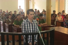 Giết vợ dã man vì nghi ngoại tình rồi tự sát