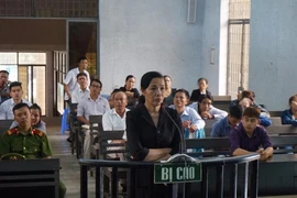 Phó chánh án nhận hối lộ bị đề nghị 18-24 tháng tù