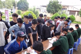 2 thanh niên bị truy tố vì trốn khám nghĩa vụ quân sự