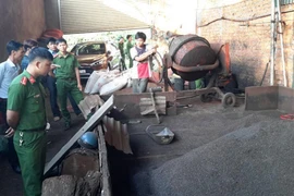 Truy tố nhóm trộn lõi pin, vỏ cà phê vào tiêu
