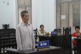 Chồng đốt vợ vì mâu thuẫn lãnh 12 năm tù