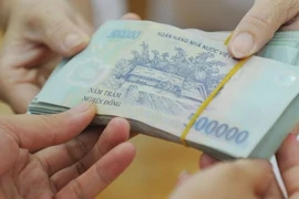 Trường hợp cán bộ, công chức được nâng lương trước thời hạn