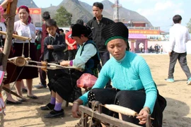 Về Hà Giang xem Lễ hội Gầu Tào