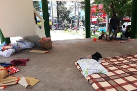 Nhếch nhác ở Công viên Hòa Bình