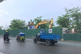 Trộm nước sạch để... tưới đường 