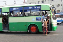 Tăng vé xe buýt Tân An-Chợ Lớn lên 20.000 đồng/lượt