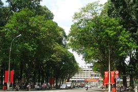 Cấm lưu thông trên đường Lê Duẩn để tổ chức giải đua xe đạp