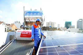 Trường học được lắp đặt miễn phí điện mặt trời