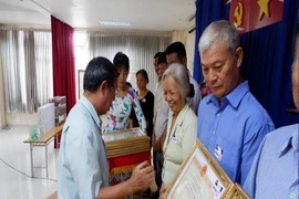 Nhiều hộ dân Thủ Đức được ngành điện tặng quà