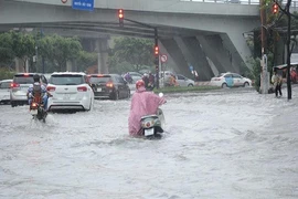Kiểm tra hiệu quả máy bơm 'khủng' đường Nguyễn Hữu Cảnh 